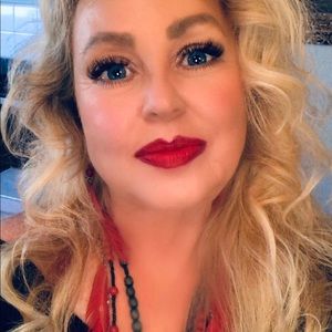 Meet your Posher, Beverly